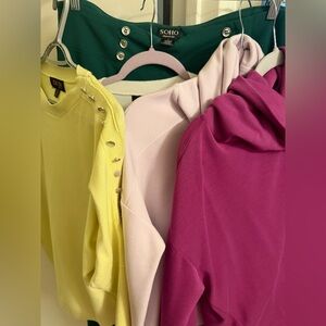 Lot of women’s tops/pants